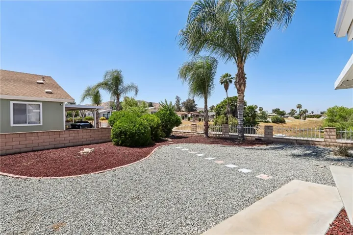 1601 Ailanthus, Hemet, California 92545