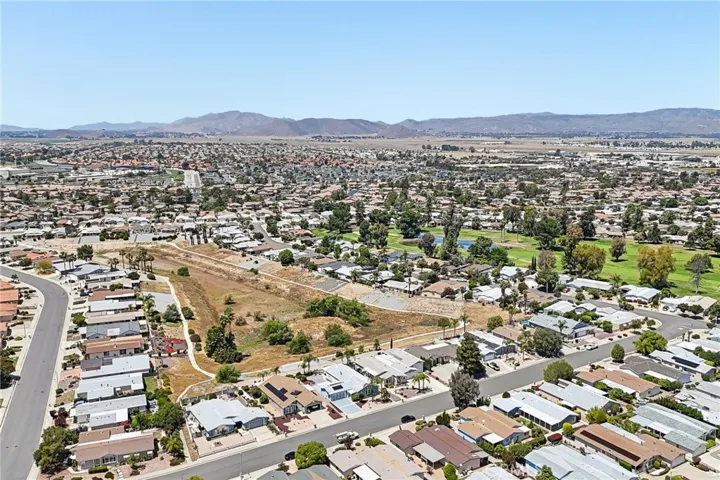 1601 Ailanthus, Hemet, California 92545