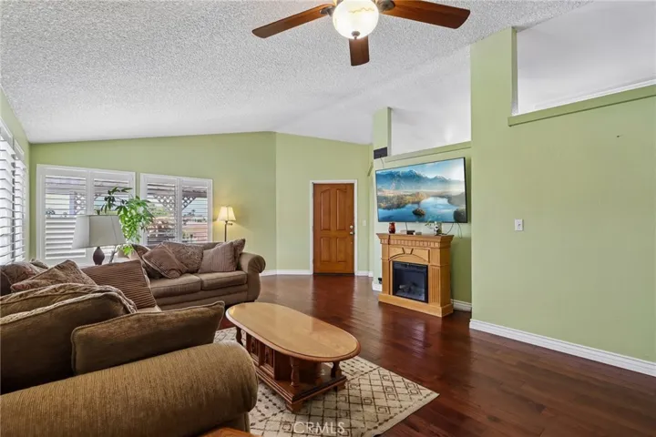 1601 Ailanthus, Hemet, California 92545
