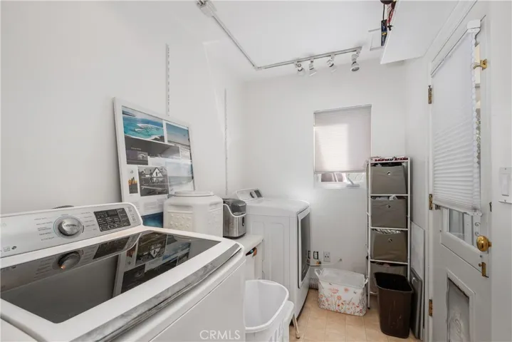 Inside Laundry RM