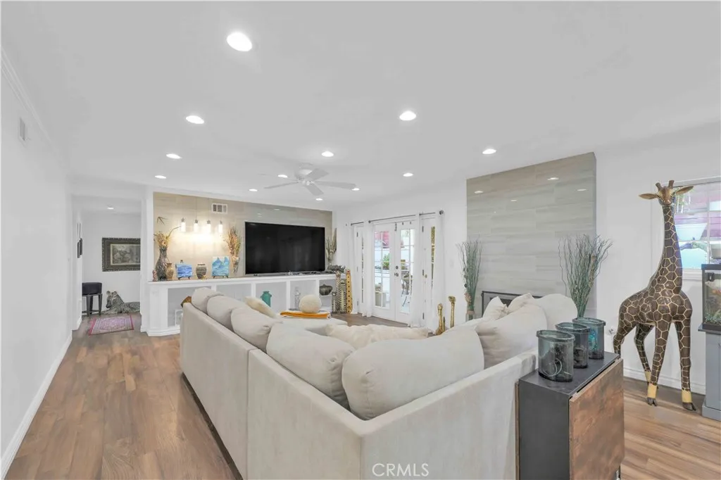Modern living room at 4772 Excelente Drive.