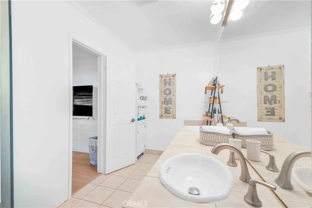 Alternate view of the primary full bathroom at 4772 Excelente Drive.