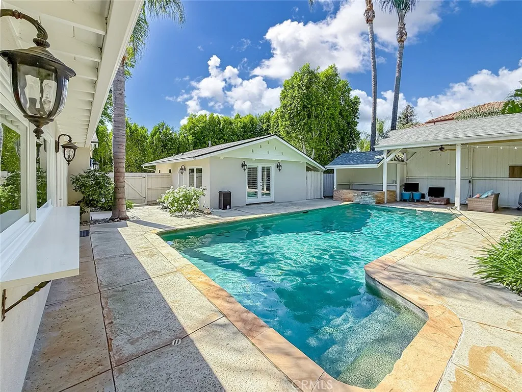 Pool, ADU