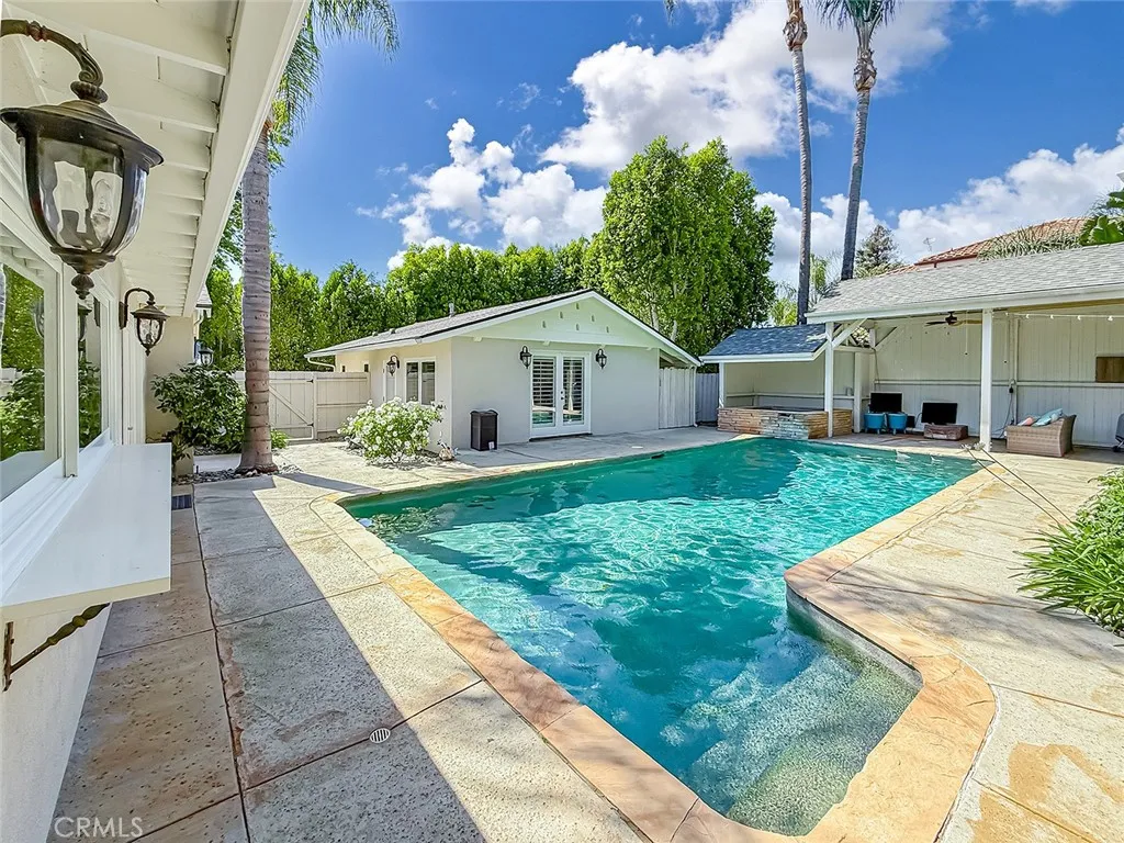 Pool, ADU