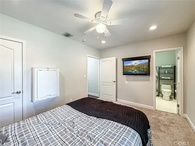 23433 Hatteras, Woodland Hills, California 91367