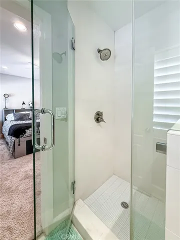 Ensuite shower