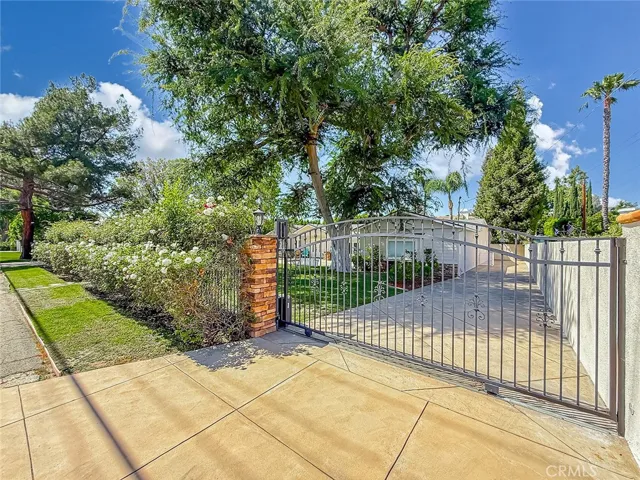 Right Gated Entrance