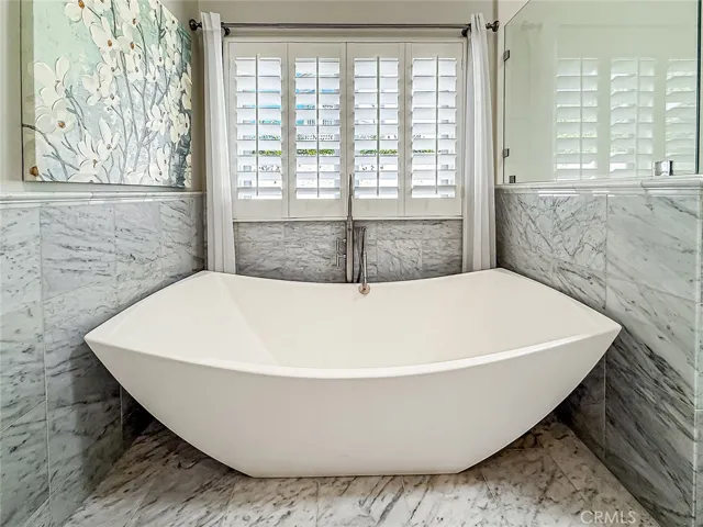 Primary Soaking Tub