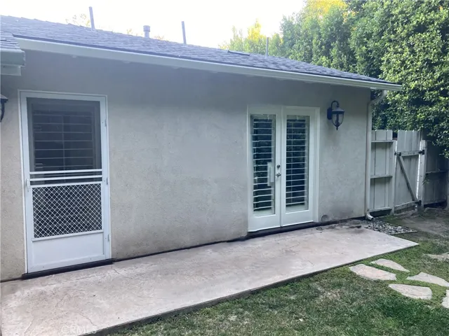 ADU Private Back Yard Entrance