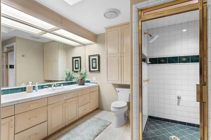 41 dq primary bath