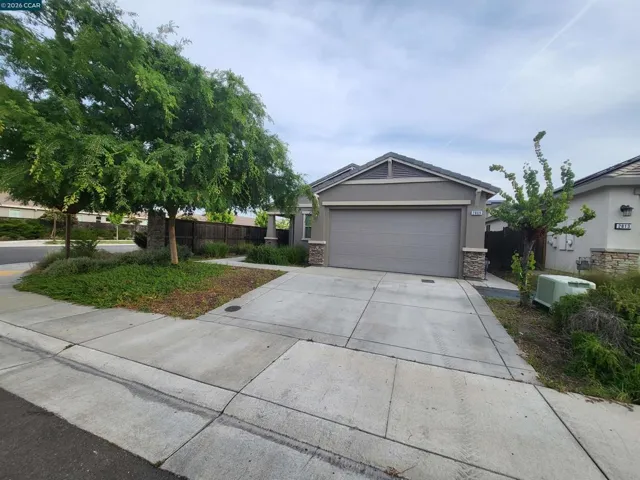 2809 Tartarian Way, Antelope, California 95843