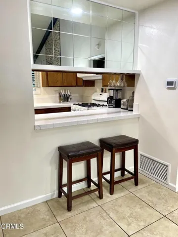 Bar/Kitchen