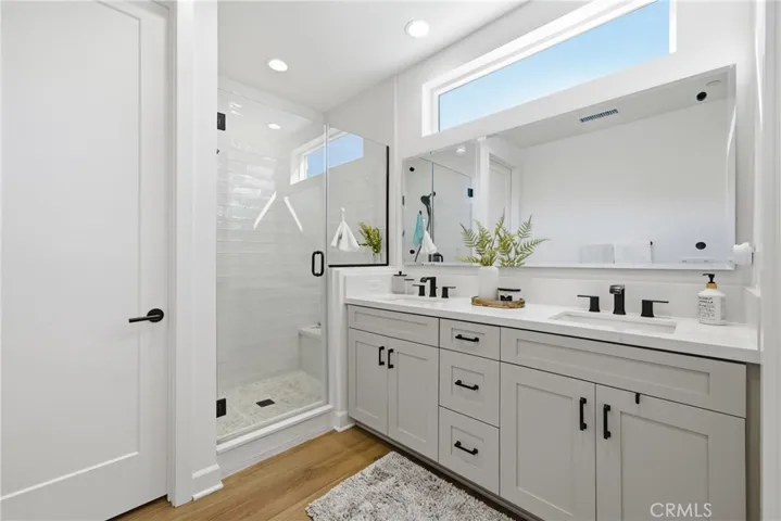 Downstairs Junior Master Bathroom