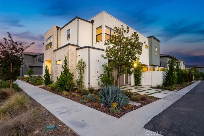 124 Chant, Irvine, California 92618