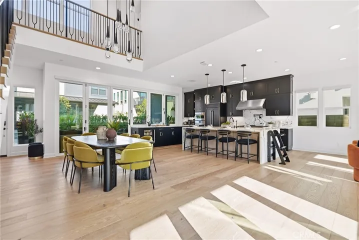 Open Concept Floor Plan with Vaulted Ceilings