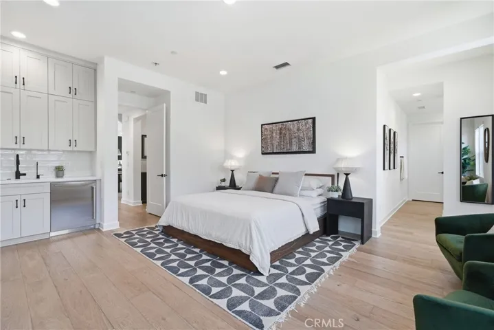 Downstairs Junior Master Suite
