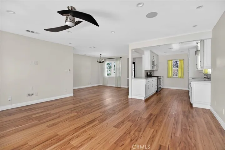 8007 Louise, Northridge, California 91325