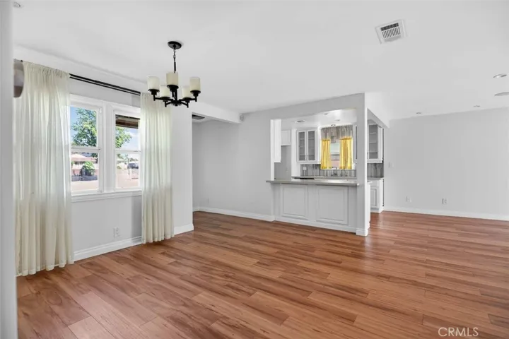 8007 Louise, Northridge, California 91325