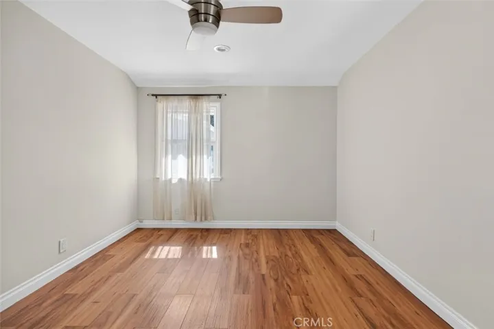 8007 Louise, Northridge, California 91325