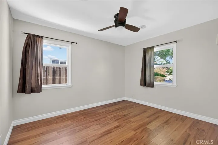 8007 Louise, Northridge, California 91325