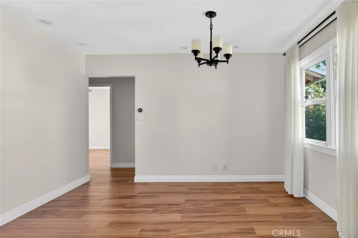 8007 Louise, Northridge, California 91325