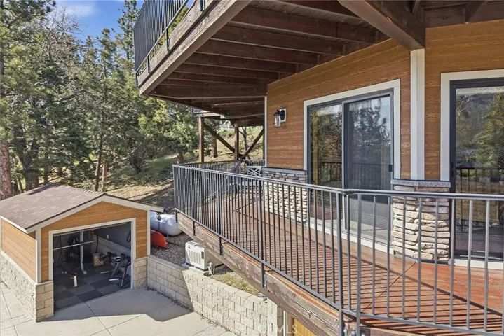 43686 Colusa Drive, Big Bear Lake, California 92315