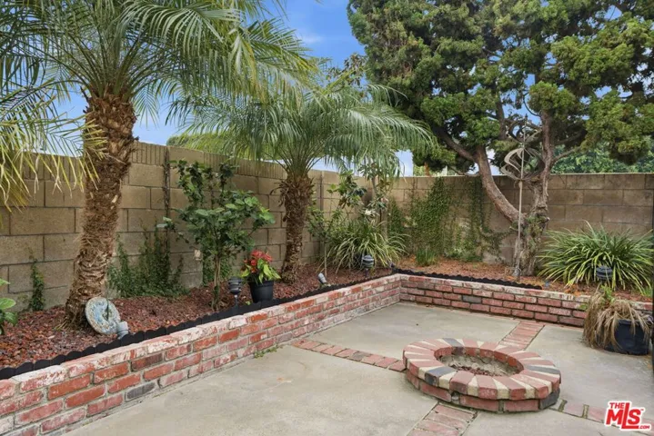 8972 Sailport Drive, Huntington Beach, California 92646