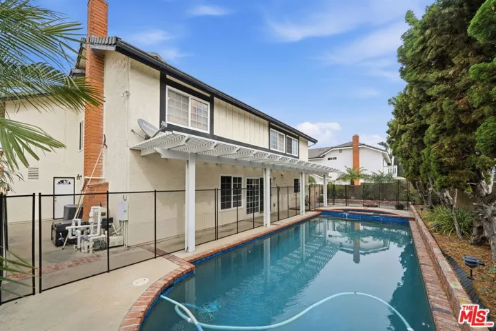 8972 Sailport Drive, Huntington Beach, California 92646