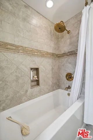 8972 Sailport Drive, Huntington Beach, California 92646