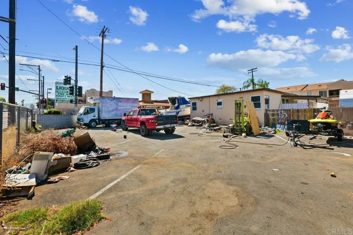 1256 N 1st Street, El Cajon, California 92021