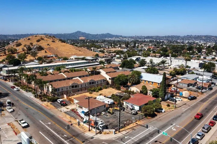 1256 N 1st Street, El Cajon, California 92021