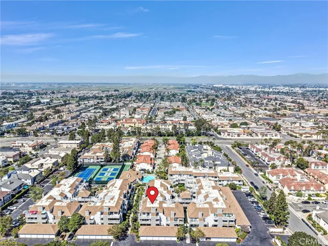 4682 Warner Avenue C304, Huntington Beach, California 92649