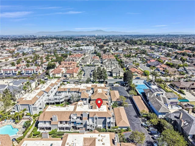 4682 Warner Avenue C304, Huntington Beach, California 92649