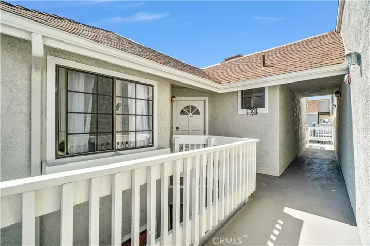 Just steps from the elevator, 3rd floor living with no stairs