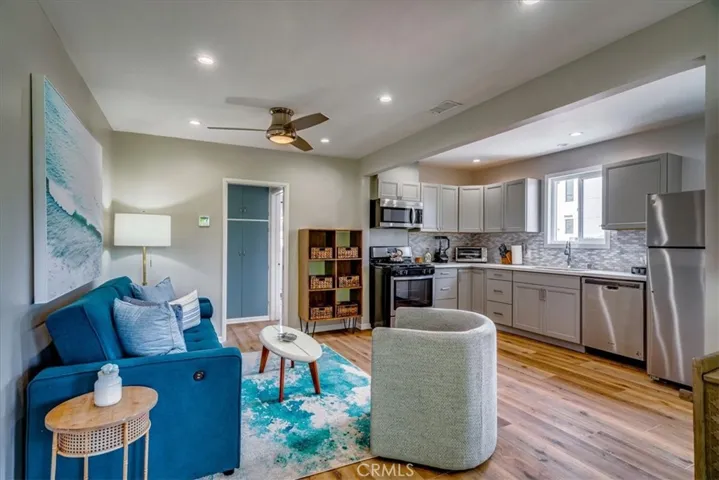 323 Culver Boulevard, Playa Del Rey, California 90293