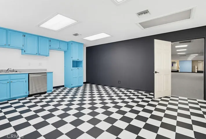 129 W 5th Street, Long Beach, California 90802