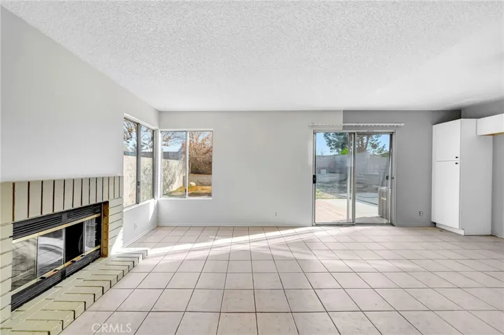 2820 E Avenue S S, Palmdale, California 93550