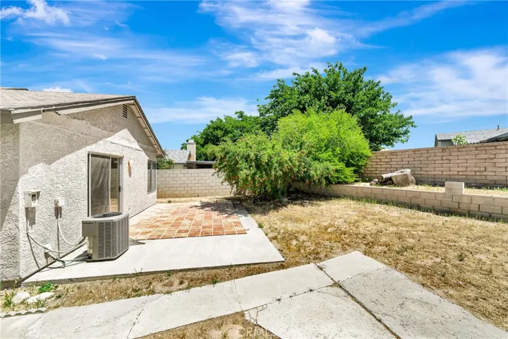 2820 E Avenue S S, Palmdale, California 93550