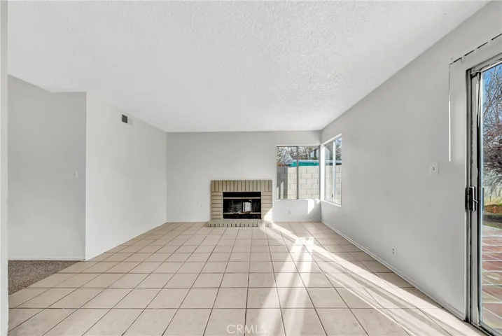 2820 E Avenue S S, Palmdale, California 93550