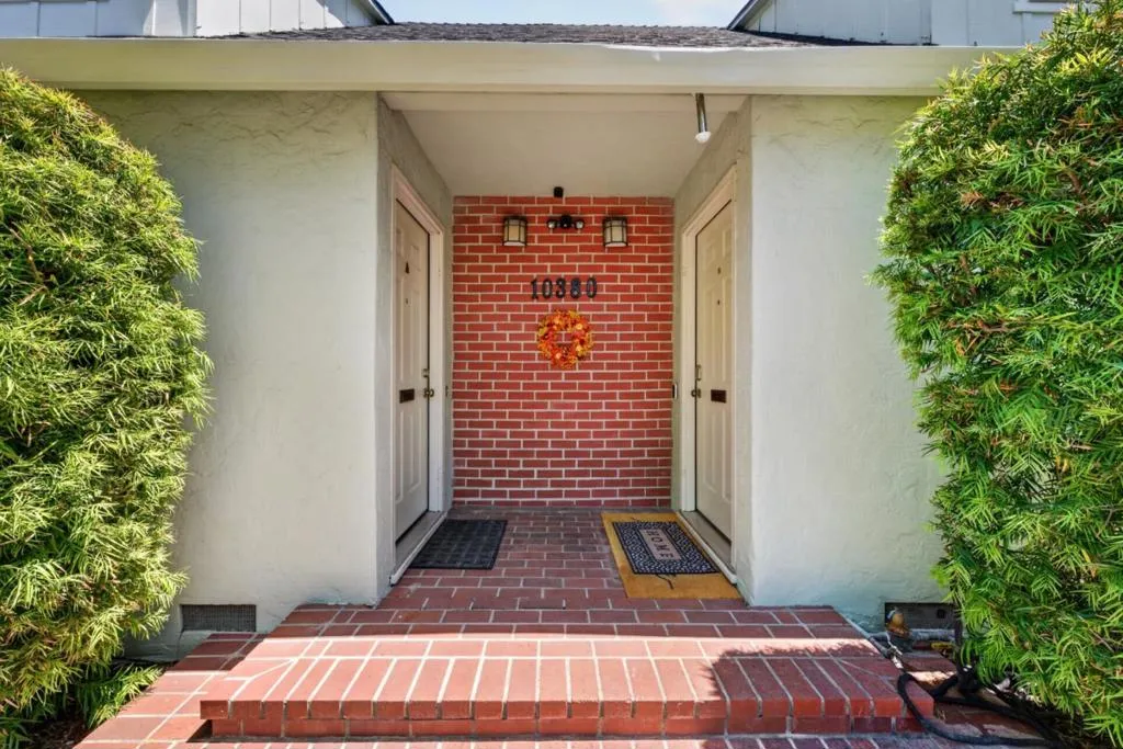 10380 Lockwood Drive, Cupertino, California 95014 — photo 5