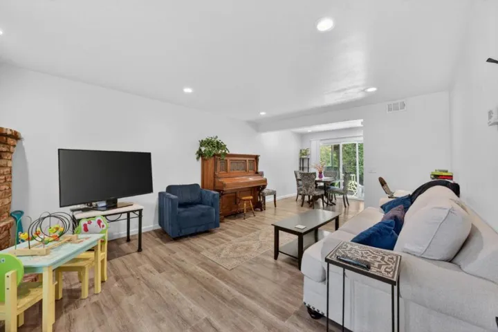 10380 Lockwood Drive, Cupertino, California 95014