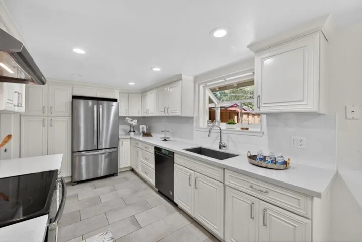 10380 Lockwood Drive, Cupertino, California 95014