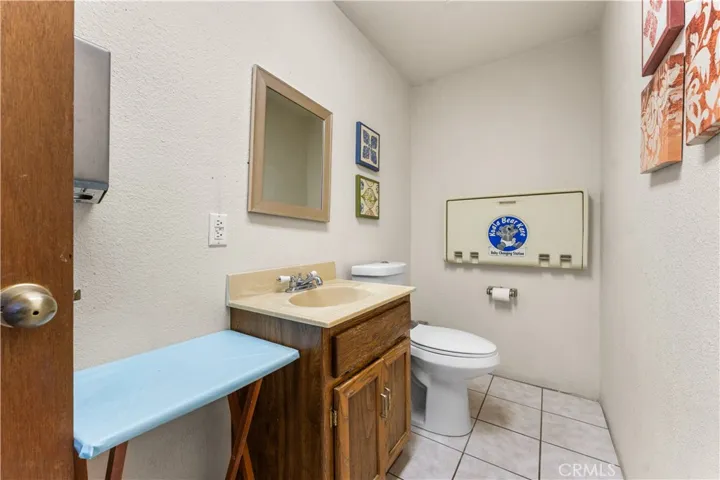Family Hall Bathroom 2