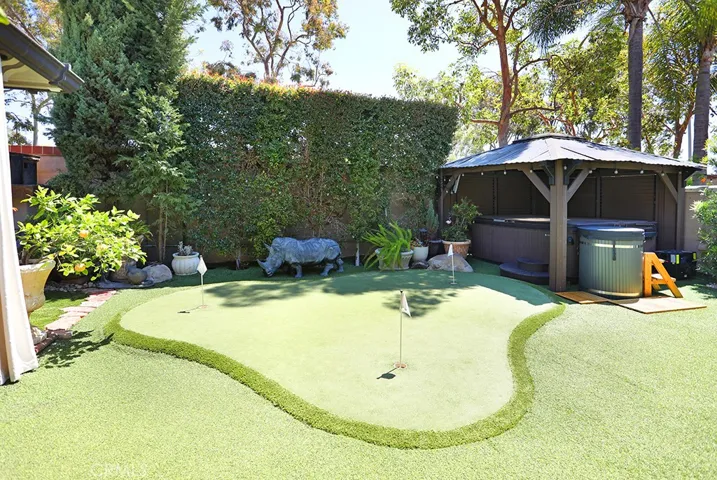 Putting Green.