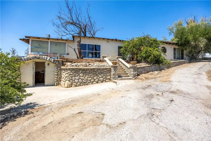955 Park, San Jacinto, California 92583