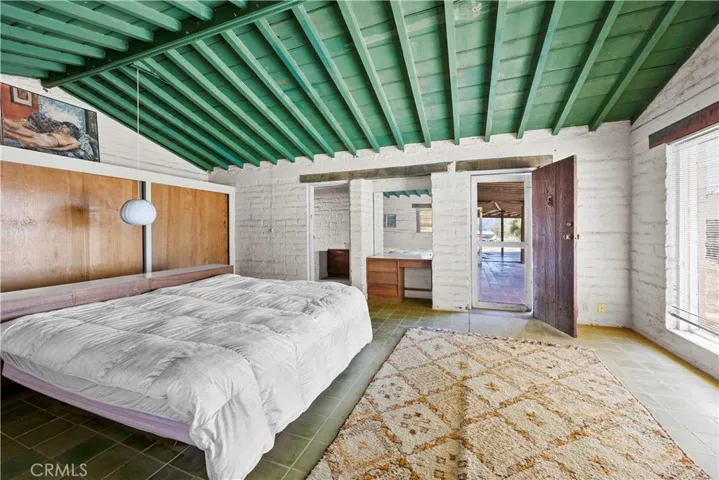 955 Park, San Jacinto, California 92583