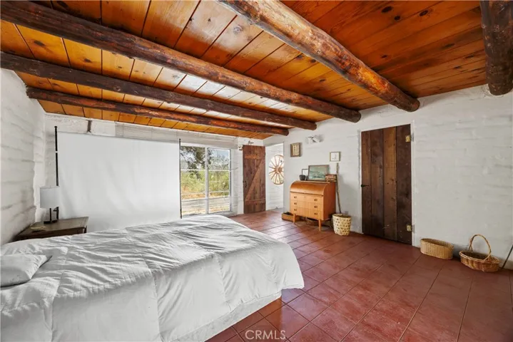 955 Park, San Jacinto, California 92583