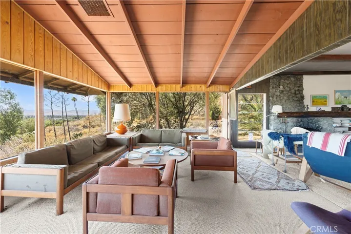955 Park, San Jacinto, California 92583