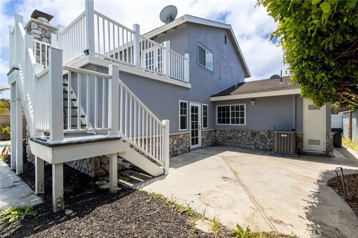 6911 Rio Vista, Huntington Beach, California 92647