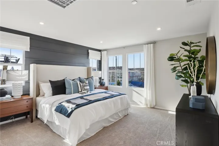 MODEL HOME